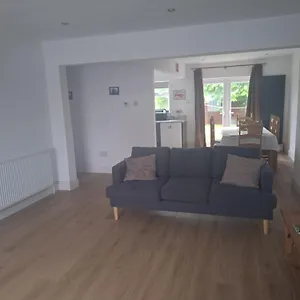 - 3 Bedroom, Parking, Disneyplus Cheltenham